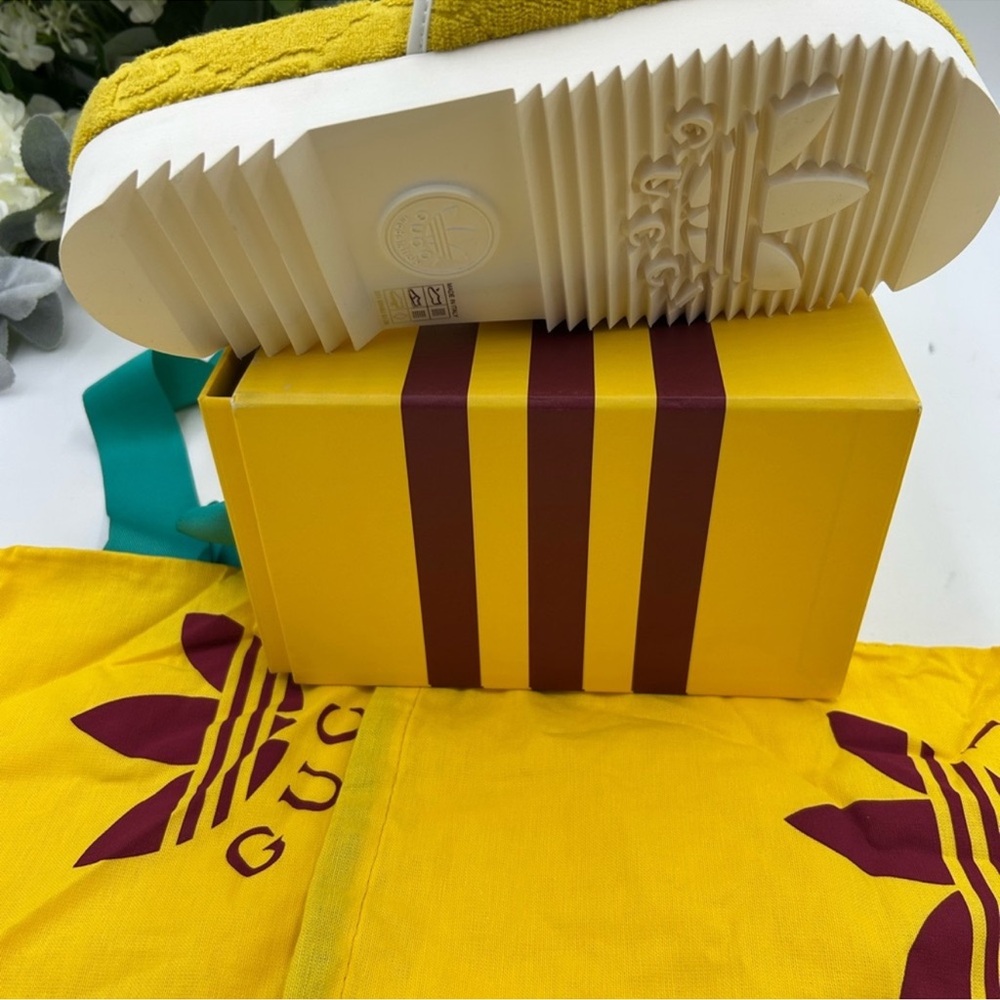 Women’s Gucci X Adidas monogram Terry slide size 38 made in Italy - Picture 8 of 11